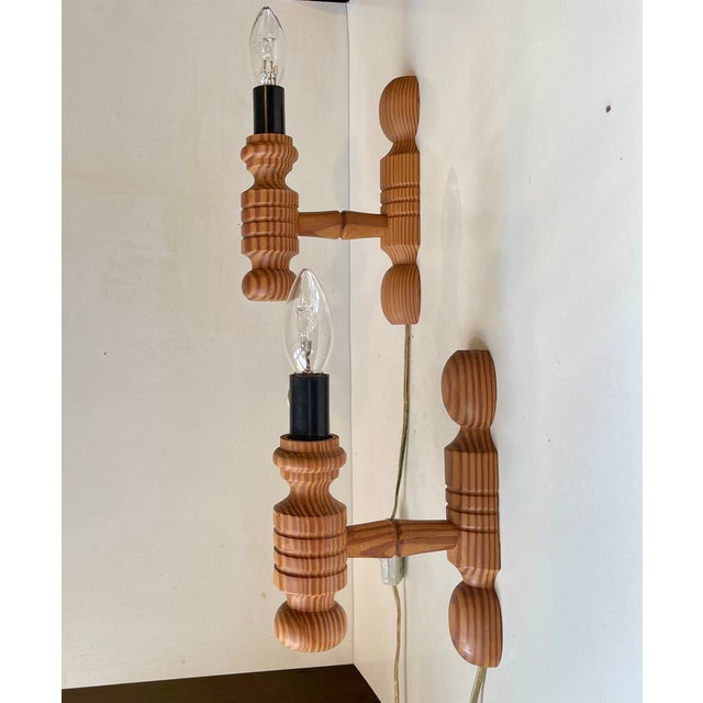 Nordic Wall Sconces in Oregon Pine, 1980s, Set of 2 For Sale - Image 4 of 9