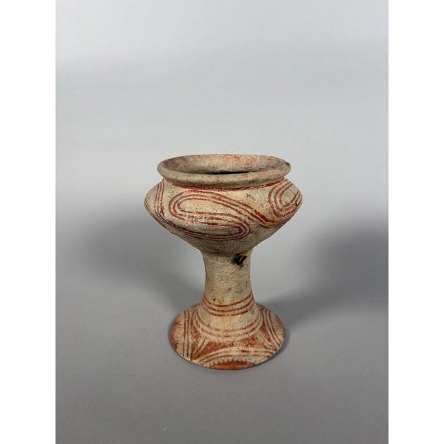 Terracotta vases from Ban Chiang, Thailand, Archaeology, 1000 BC For Sale - Image 4 of 7
