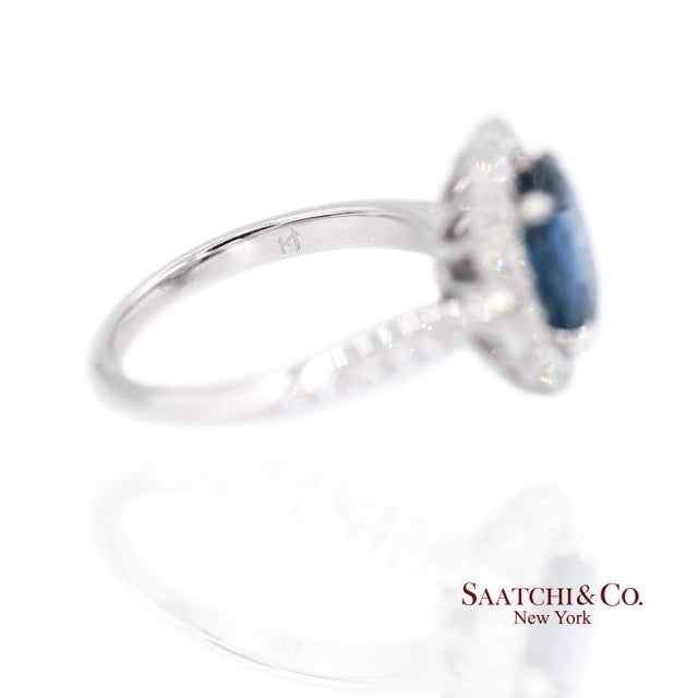 18k White Gold Natural Sapphire and Diamond Ring, Size 6.5 For Sale - Image 10 of 14