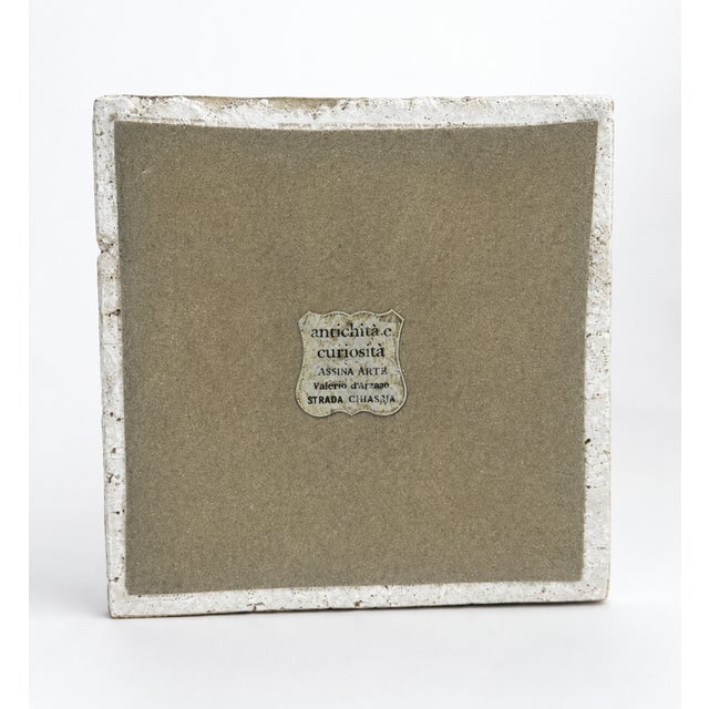 1970s Mid-Century Travertine Marble Pyramid Paperweight attributed to Fratelli Mannelli, 1970s For Sale - Image 5 of 8