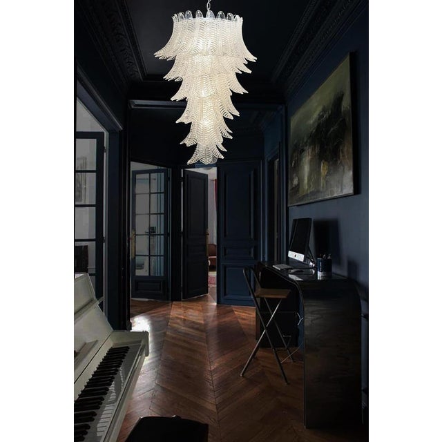 Large Italian Murano Felci Glass Spiral Chandelier with 83 Clear Glasses, 1990s For Sale - Image 4 of 14