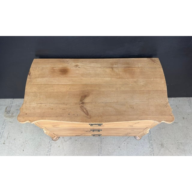Brown Pine Chest of 3 Drawers, 1900 For Sale - Image 8 of 13