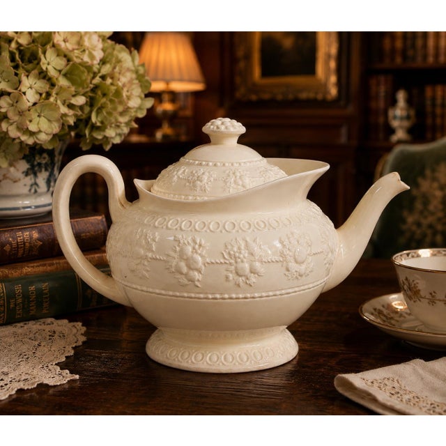 Wedgwood Vintage Wedgwood Wellesley Embossed Creamware English Teapot For Sale - Image 4 of 10