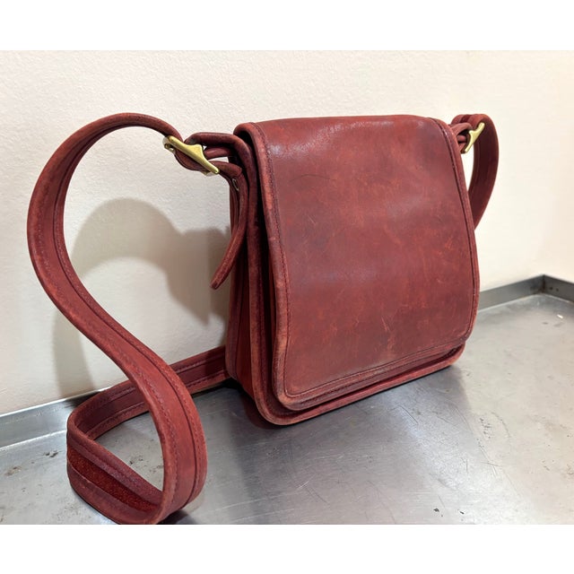 Animal Skin Coach 1970s-80s Red Leather Cross-Body Purse For Sale - Image 7 of 8