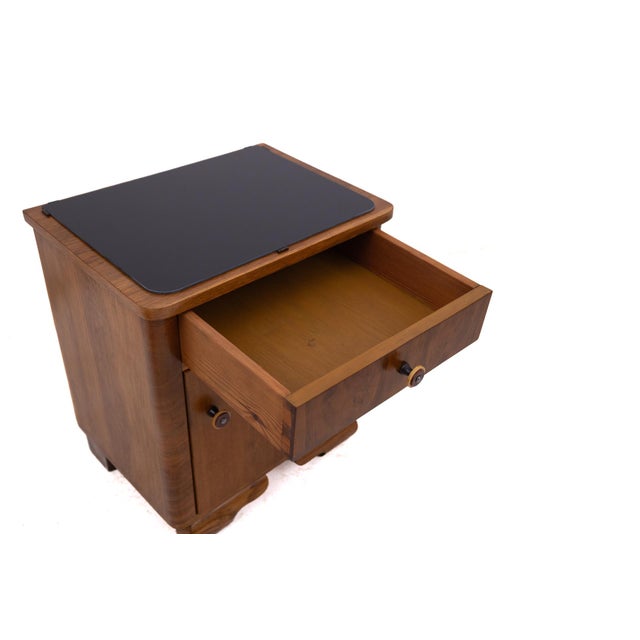 Mid-20th Century Art Deco Bedside Tables, Poland, 1950s, Set of 2 For Sale - Image 4 of 10