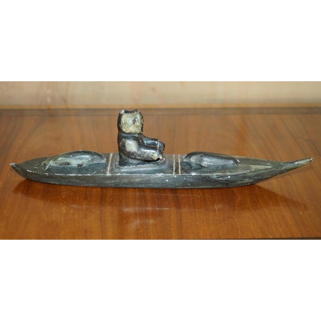 Fine Alex Patsauq 1917 Signed Serial Number Inuit Eskimo Soapstone Kayak Carving For Sale - Image 3 of 18