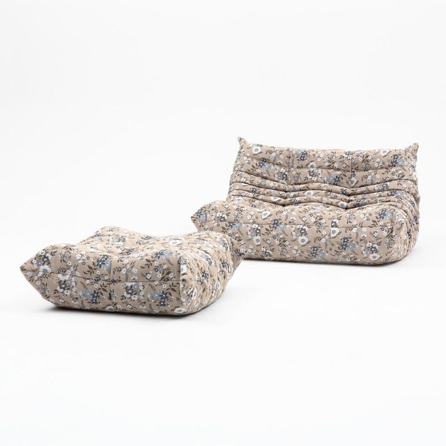 Togo Pouf and 2-Seater Sofa in Pattern by Michel Ducaroy for Ligne Roset, Set of 2 For Sale - Image 15 of 15