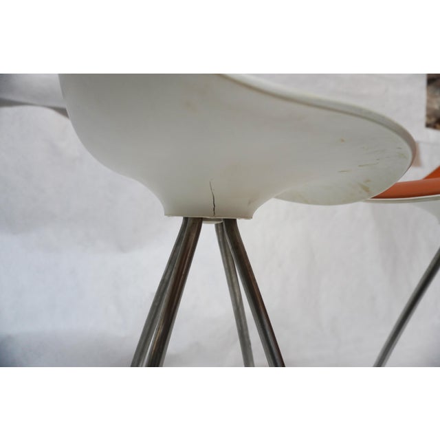 Onda Swivel Kitchen Stools by Jesús Gasca for Stua in Orange - Pair For Sale - Image 11 of 17