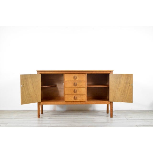 Walnut Sideboard from Gordon Russell, 1960s For Sale - Image 4 of 10