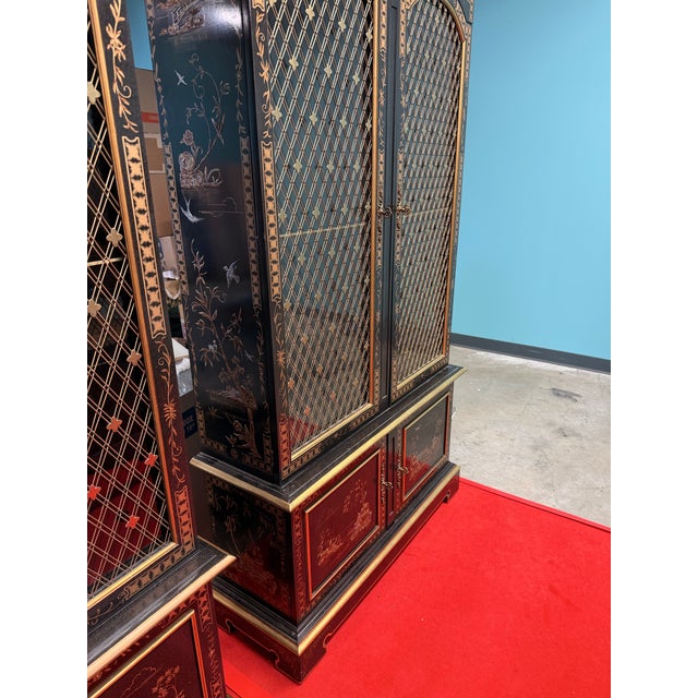 John Widdicomb 1960’s John Widdicomb Bonnet Top Chinoiserie Cabinets, a Pair For Sale - Image 4 of 12