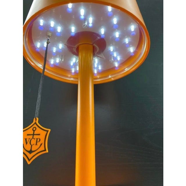 Veuve Clicquot Ponsardin "Ice Lounge" by Studio 5.5 Champagne Ice Bucket / Lamp For Sale In Atlanta - Image 6 of 7