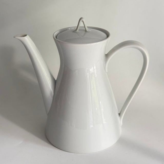 Form 2000 White Tea Pot by Raymond Loewy for Rosenthal, Germany, 1950s For Sale - Image 6 of 6