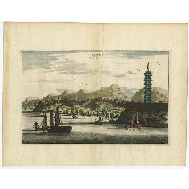 Antique print, titled: 'Namkun of Nankang' View of the Chinese city of Nanjing with its ramparts. Behind the city wall a...