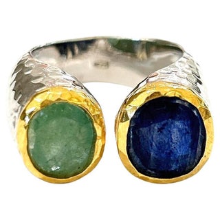 Bochic “Orient” Emerald & Blue Sapphire Ring Set In 18K White Gold & Silver, Size 7 For Sale