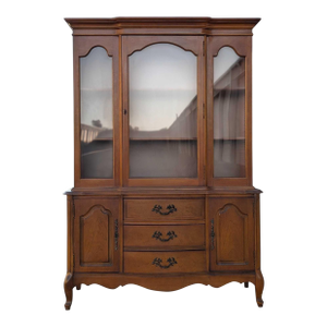 Late 20th Century Queen Anne Style Wood and Glass China Hutch Cabinet