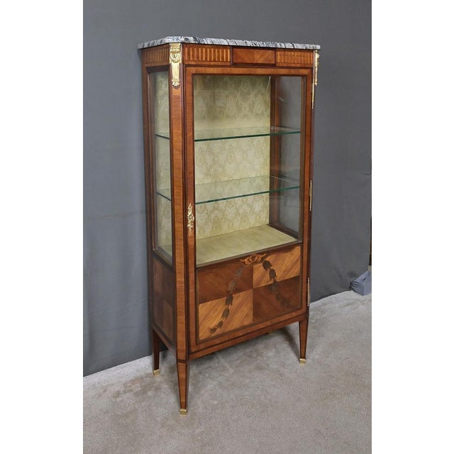 Louis XVI Marquetry Display Cabinet, 20th Century For Sale - Image 4 of 18