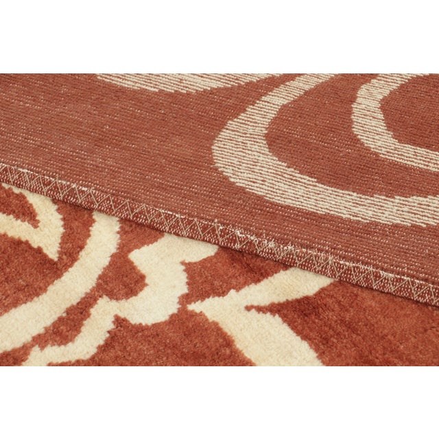 Contemporary Mid-Century Modern Abstract Natural Silk Rug by Rug & Kilim, India For Sale In New York - Image 6 of 9