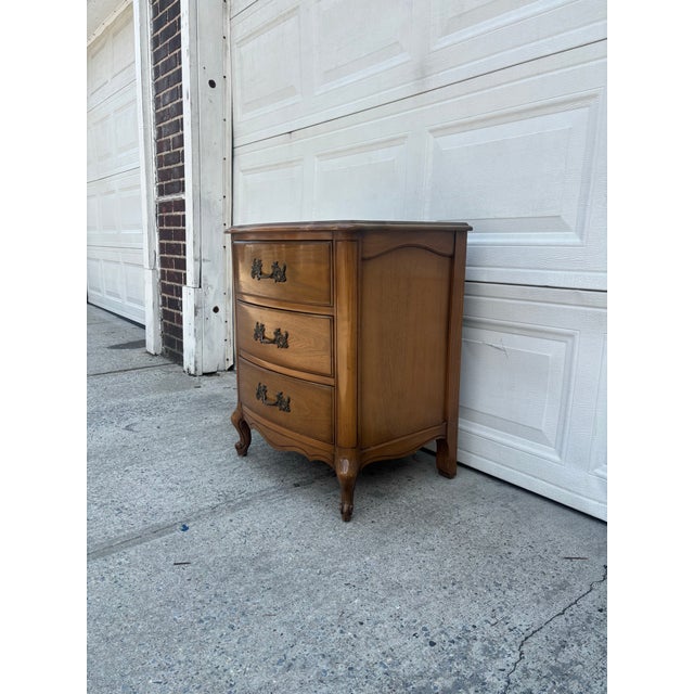 French Provincial Vintage French Provincial Bachelor’s Chest Nightstand For Sale - Image 3 of 12
