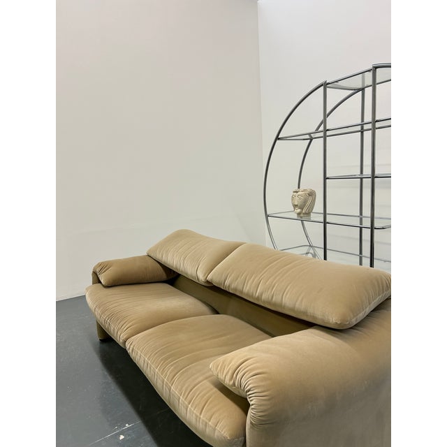 Modern PJM, Sculpture of a Head, 1970s, Plaster For Sale - Image 3 of 7