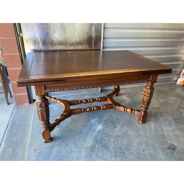 Vintage Solid Oak Edwardian Pineapple Leg Antique Extending Dining