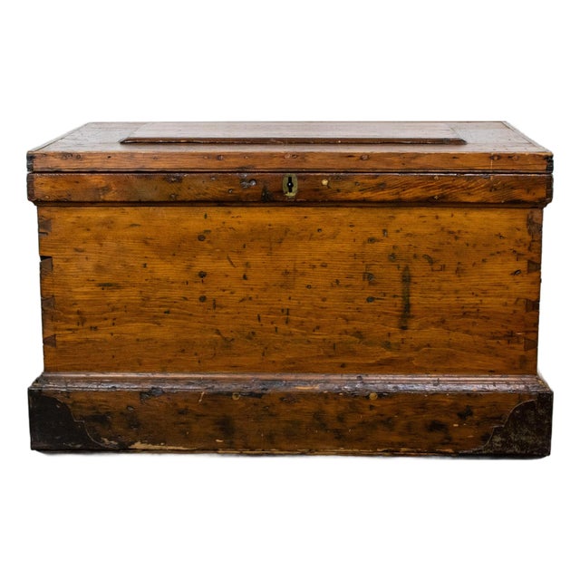 19th Century Antique Colonial Rustic Pine Carpenter’s Tool Chest Trunk or Coffee Table For Sale