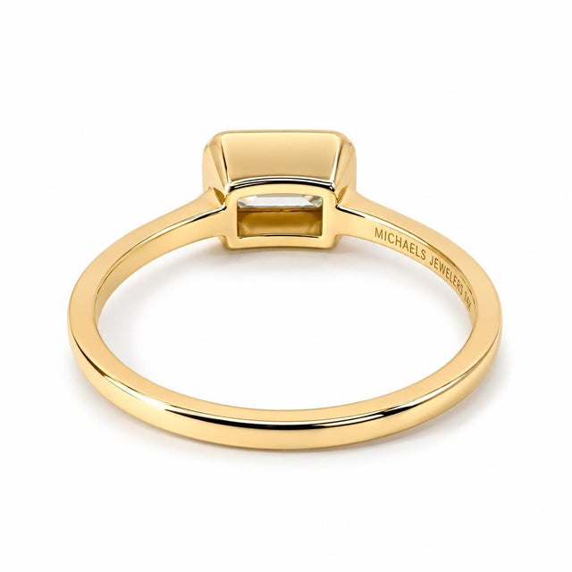 Mid 20th Century 14k Yellow Gold Bezel-Set 1 Carat Emerald Cut Diamond Ring, Size 7.5 For Sale - Image 4 of 4