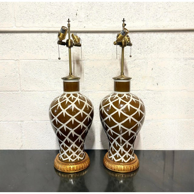 Art Deco Late 20th Century Bunny Williams “Chicken Feather” Table Lamp - Pair For Sale - Image 3 of 6