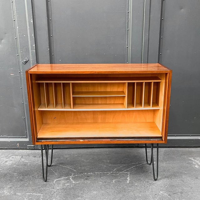 Mahogany Chest of Drawers For Sale - Image 5 of 15