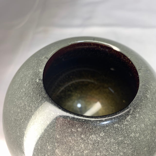 Mid-Century Modern Petite Vintage Murano Peleguso Round Vase With Burgundy and Gold Flakes Interior For Sale - Image 3 of 7