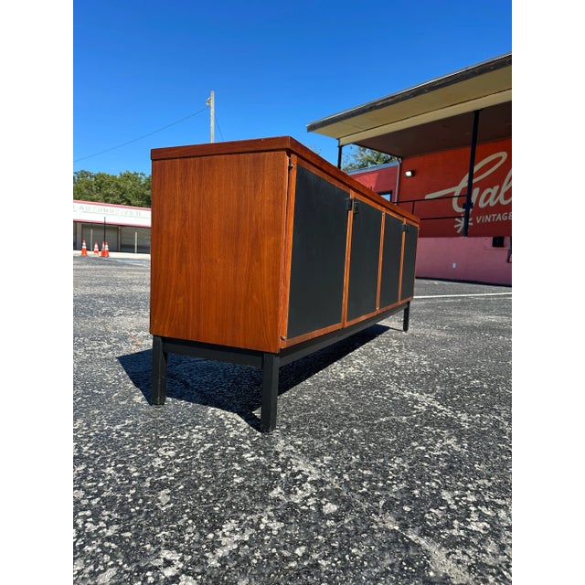 Brown 1960s Mid Century Founders Patterns 10 Black Leather and Walnut Credenza For Sale - Image 8 of 11