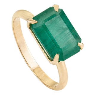 Natural Zambian Emerald 4.42 Ct May Birthstone Cocktail Ring in 18k Yellow Gold Size 6.5 For Sale