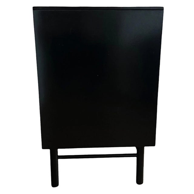Restored Mid-Century Modern Dresser in Black & White With Ribbed Drawer Fronts For Sale - Image 11 of 12