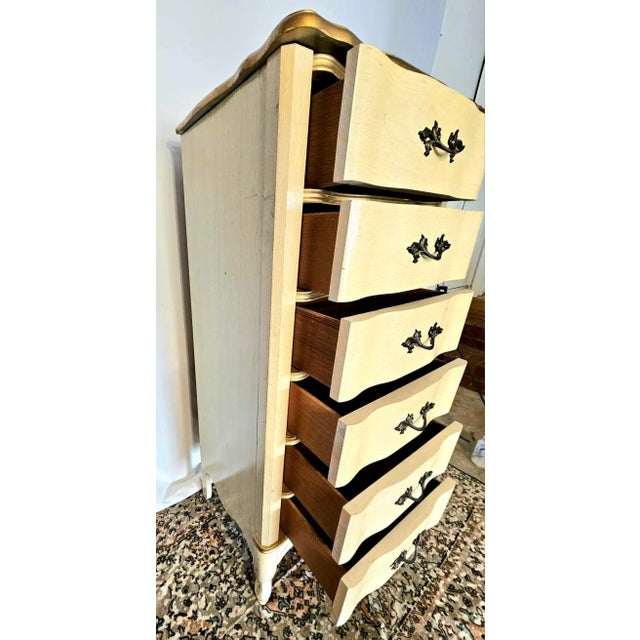 Late 20th Century Dixie Furniture French Provincial Style Walnut 6 Drawer Lingerie Chest For Sale In Atlanta - Image 6 of 8