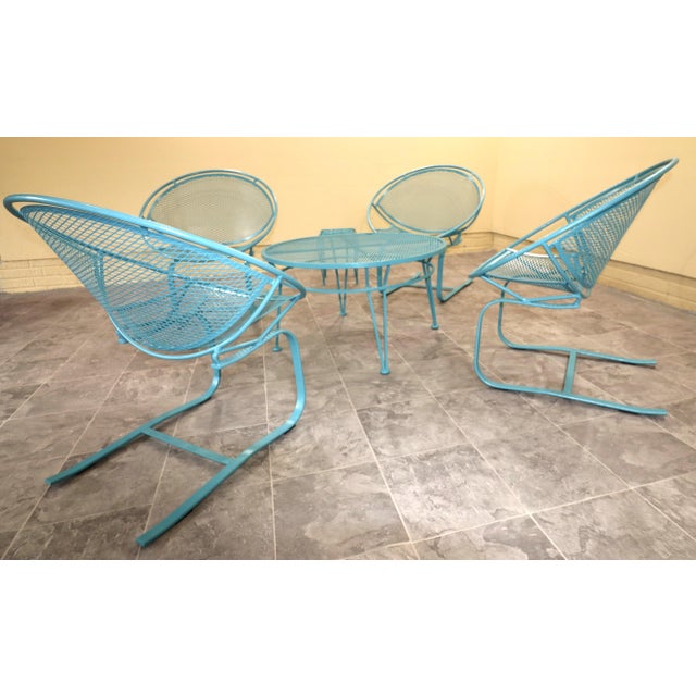 Mid-Century Modern Four Maurizio Tempestini for Salterini “Radar” Cantilever Lounge Chairs With Table, 1950s, Attributed For Sale - Image 3 of 17