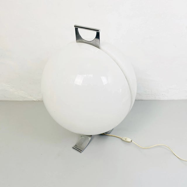 Mid-Century Modern Italian Sfera Table Lamp by Beni Cuccuru for Ecolight, 1972 For Sale - Image 4 of 8