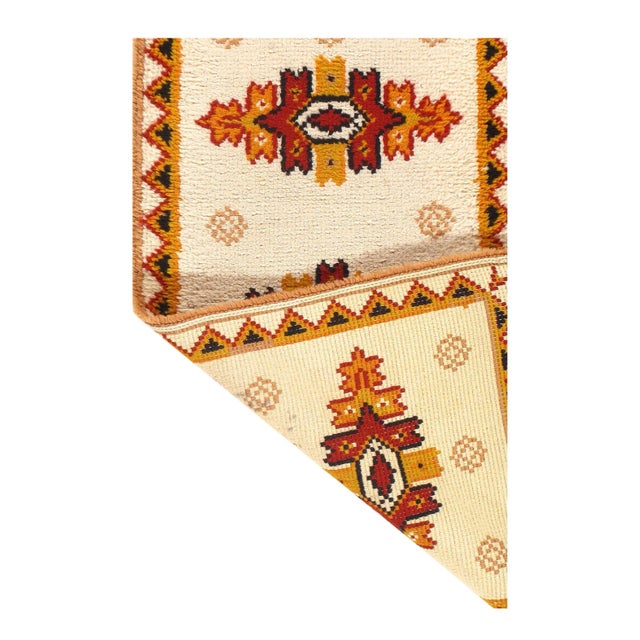 Moroccan Ivory Fine Hand Knotted Vintage Moroccan Rug 2'3'' X 4'6'' For Sale - Image 3 of 5