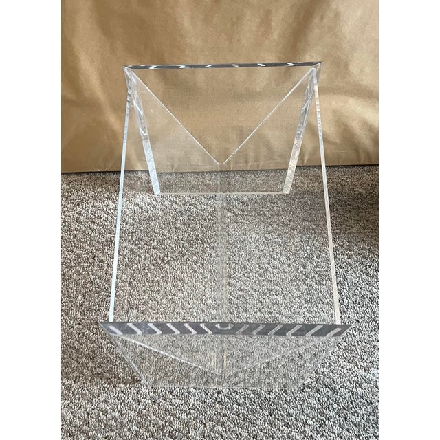 Vintage Mid-Century Modern Style Lucite Acrylic Magazine Rack. For Sale - Image 4 of 5
