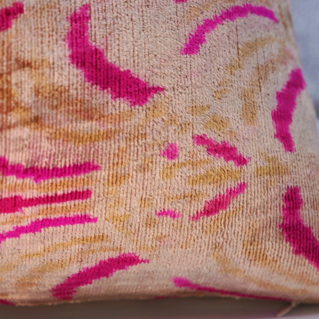 Contemporary Handmade Luxury Pink Velvet Throw Pillow + Down Insert For Sale In San Francisco - Image 6 of 12