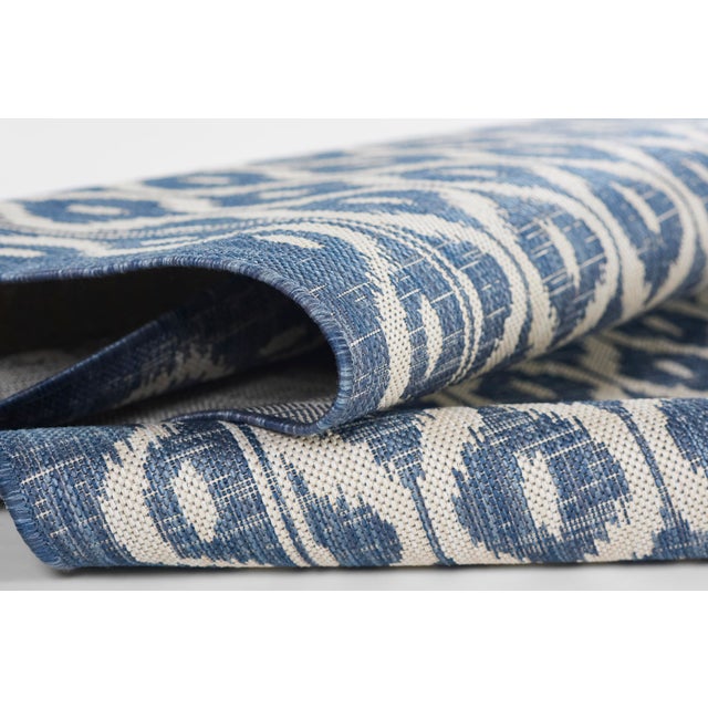 Momeni Contemporary Indoor/Outdoor Riviera Sail Rug in Blue, 9' x 12' For Sale - Image 4 of 10