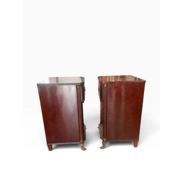 Pair of Bombay Company Neoclassical Mahogany Nightstands With Gilt Paw Feet For Sale - Image 4 of 14