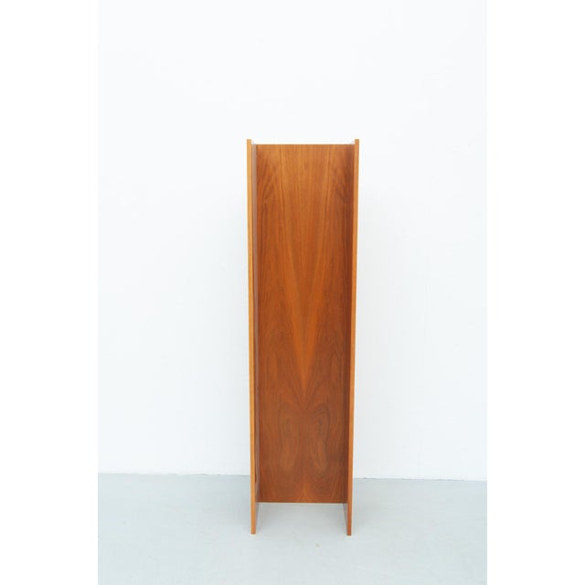Wilhelm Renz Wall Shelf in Walnut by Walter Wirz for Wilhelm Renz, 1960s For Sale - Image 4 of 9