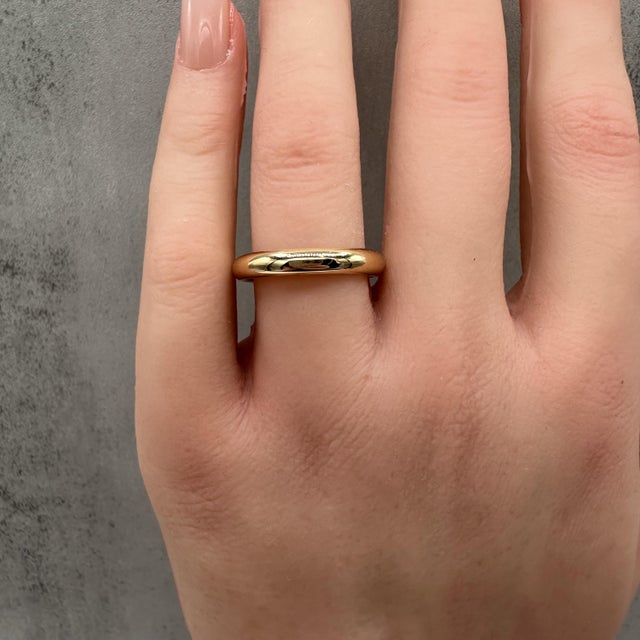 Early 21st Century Designer Cartier 1895 Wedding Band 18kt Yellow Gold Size 9 With Papers For Sale - Image 5 of 9