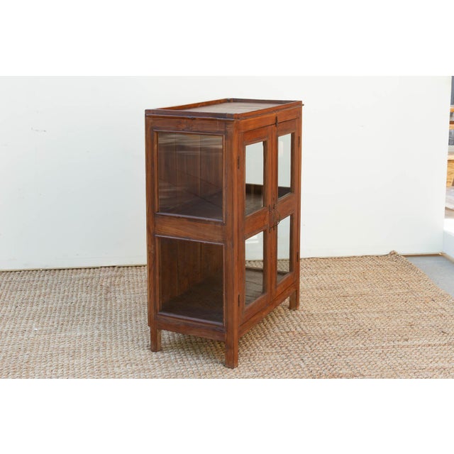 Antique Colonial Three-Sided Glass Cabinet For Sale In Los Angeles - Image 6 of 7