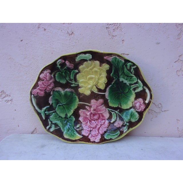 19th Century English Majolica Geranium Platter For Sale In Austin - Image 6 of 6