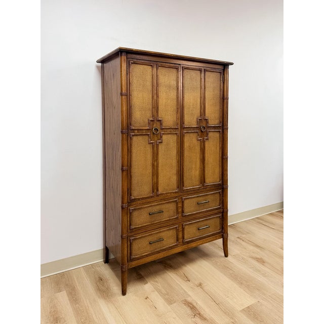 This vintage armoire from Thomasville's Pauletti collection is a wonderful example of the brand's commitment to quality,...