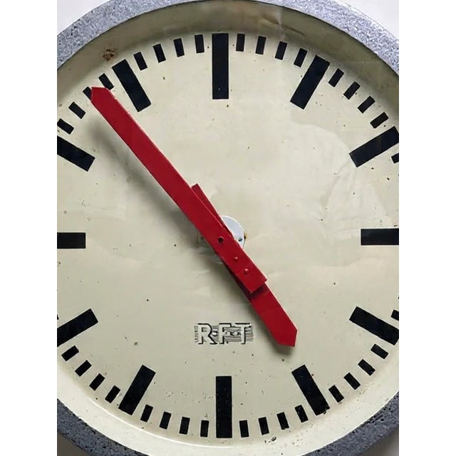 Metal East German Industrial Factory Clock from RFT, 1960s For Sale - Image 7 of 11