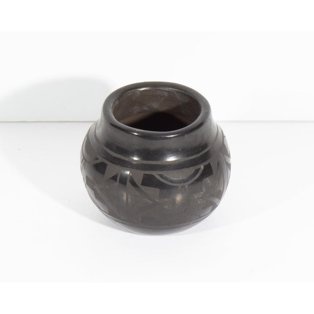 Rustic Cresencia Tafoya Santa Clara Pueblo Black on Black Pottery Vase For Sale - Image 3 of 8