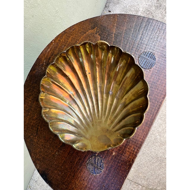 Coastal Vintage Brass Sea Shell Footed Trinket Dish — Hollywood Regency Coastal Decor For Sale - Image 3 of 5