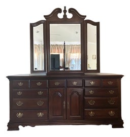 Example of Broyhill Dresser Sets