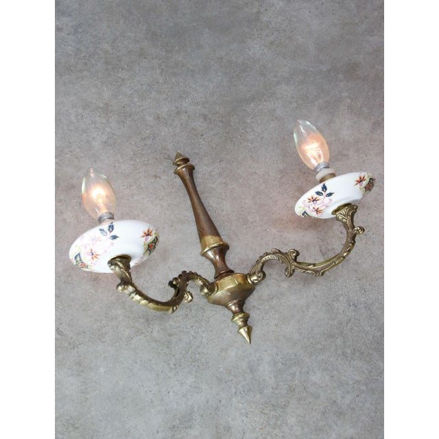 They take standard E14 light-bulbs (not included). Dimensions of double sconce: 27x16x34cm Dimesions of the single sconce:...
